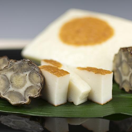 
            M384　紀州名産蒲鉾詰合せ　なんば焼５枚ごぼう巻３本
          