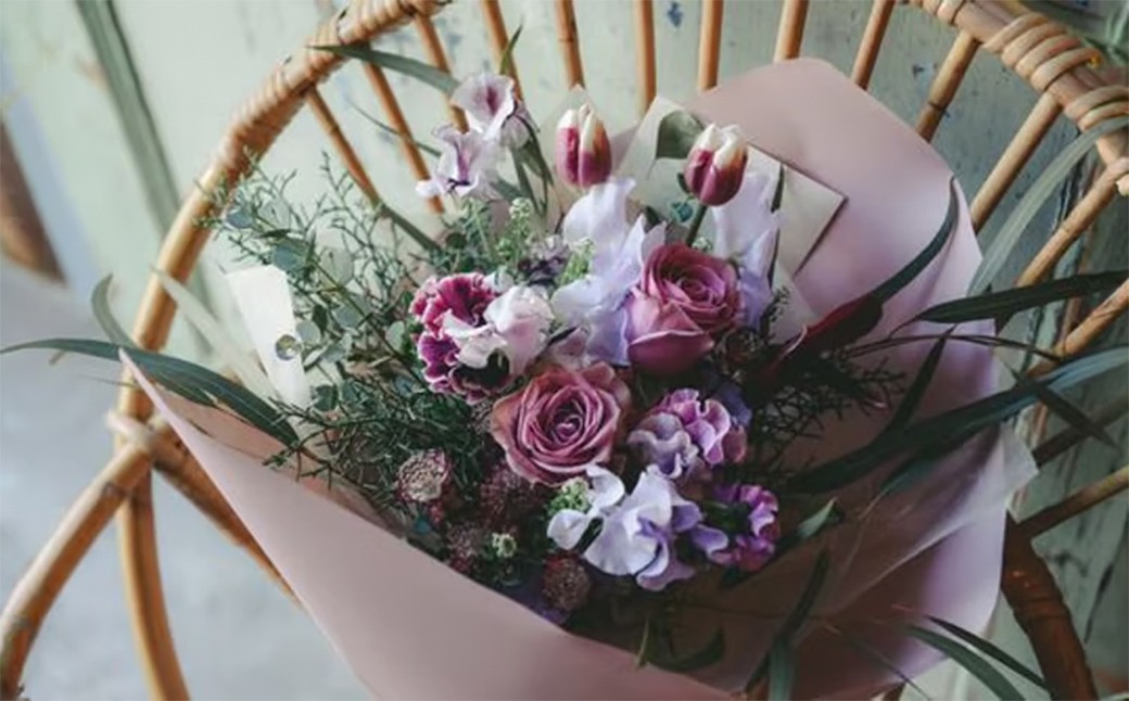 
                  花 季節のフラワーアレンジメント 年3回お届け（4月・10月・12月配送） | 生花アレンジメント フラワーギフト 花プレゼント 記念日 誕生日 お祝い 花のある暮らし ナチュラルフラワー おしゃれ花 インテリア花 癒し 季節限定 花屋アレンジメント 花定期配送 宮代町花屋 埼玉花屋 ici イシィ フラワー 埼玉 関東 埼玉県 宮代町
                