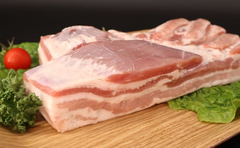 
            豚肉 バラ ブロック 約 2kg 国産 小分け 真空パック 500g✕4パック 冷凍 チャーシュー 角煮 ぶた にく ポーク  豚バラ ブロック肉 家庭用 新鮮 産地直送 送料無料 千葉県 旭市 しばちゃんの台所 sbd001
          