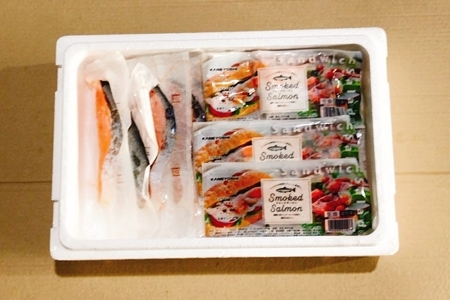 スモークサーモン2～4P(計500g)＆塩銀鮭切り身1切(約70g)×20P B-09089