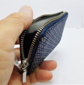 甲州印伝オリジナルブランド「庵（いほり）」 小銭入8213　K0367-C