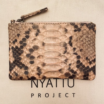 NYATTU PROJECT 天然パイソン(ヘビ革)フラグメントケース(ポーチ)ピンクマダラ【1615447】