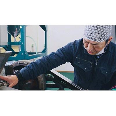 ふるさと納税 益城町 古式圧搾製法<一番搾り>純なたね油(825g)純ごま油(660g)2本セット |  | 02
