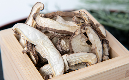 【農福連携】千葉県館山産 乾燥しいたけ30g×4袋 就労継続支援A/B型併用事業所「ゆみの里」