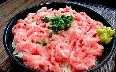 天然 まぐろ ねぎとろ 約2kg（約250g×8パック） 鮪 マグロ 魚 ネギトロ 横須賀【横須賀商工会議所 おもてなしギフト事務局（本まぐろ直売所 横須賀本店）】 [AKAK009]