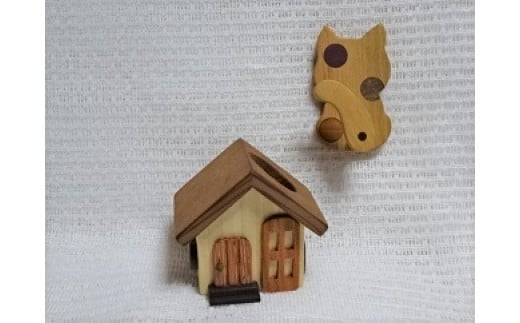ハウスのハンコ立てと猫のマグネットフック　無着色 手作り 木製 印鑑 ハンコ はんこ ペン立て お洒落 おしゃれ オシャレ 可愛い かわいい 猫 マグネット フック