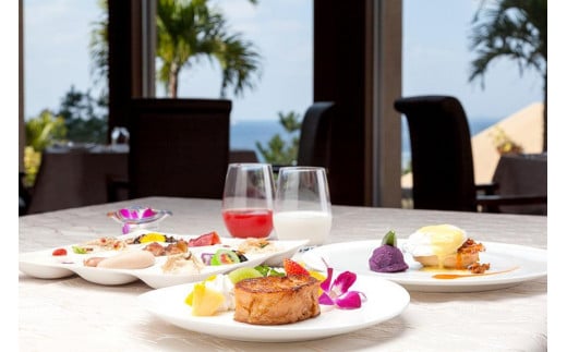 EXES｜ロイヤルプールスイート ペア宿泊券 (3泊 朝食／E-CARD付)｜沖縄旅行 沖縄観光 沖縄ホテル 宿泊券 クーポン