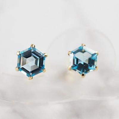 ふるさと納税 山梨県 【山梨県】【ジュエリー】K18 Blue topaz Hexa/ブルートパーズ ヘキサ ピアス |  | 01