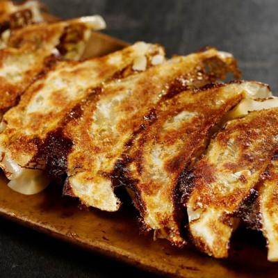 ふるさと納税 富田林市 喜神菜館名物　水晶焼き餃子　72個入り(12個入×6袋)《冷凍》 |  | 01