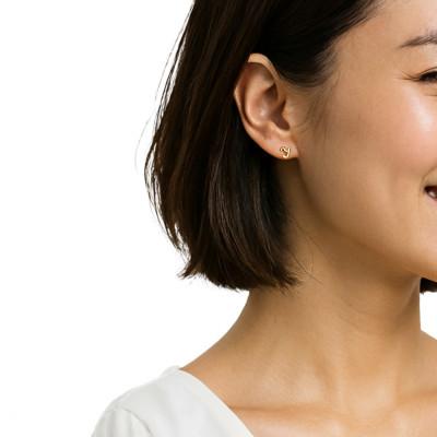 ふるさと納税 岐阜市 ピアス 18金 イニシャル アルファベット 「Y」 片耳 |  | 01