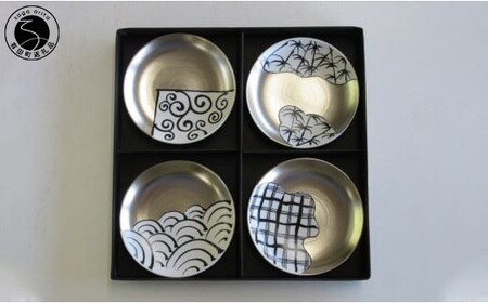 ARITA PORCELAIN LAB (アリタポーセリンラボ) 「繁栄」小皿4枚セット 有田焼 プラチナ 豆皿 おめでたい 正月 | 65000円 6.5万円 6万5千円 | cg024