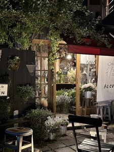 flower stand hacoお任せ季節のフラワーアレンジブーケ（花束）Mサイズ　生花　記念日　母の日　お祝い　誕生日