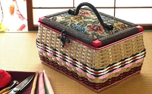 
日本唯一の編元より手編みのソーイングバスケット（お裁縫箱）フタ持ち手タイプ
