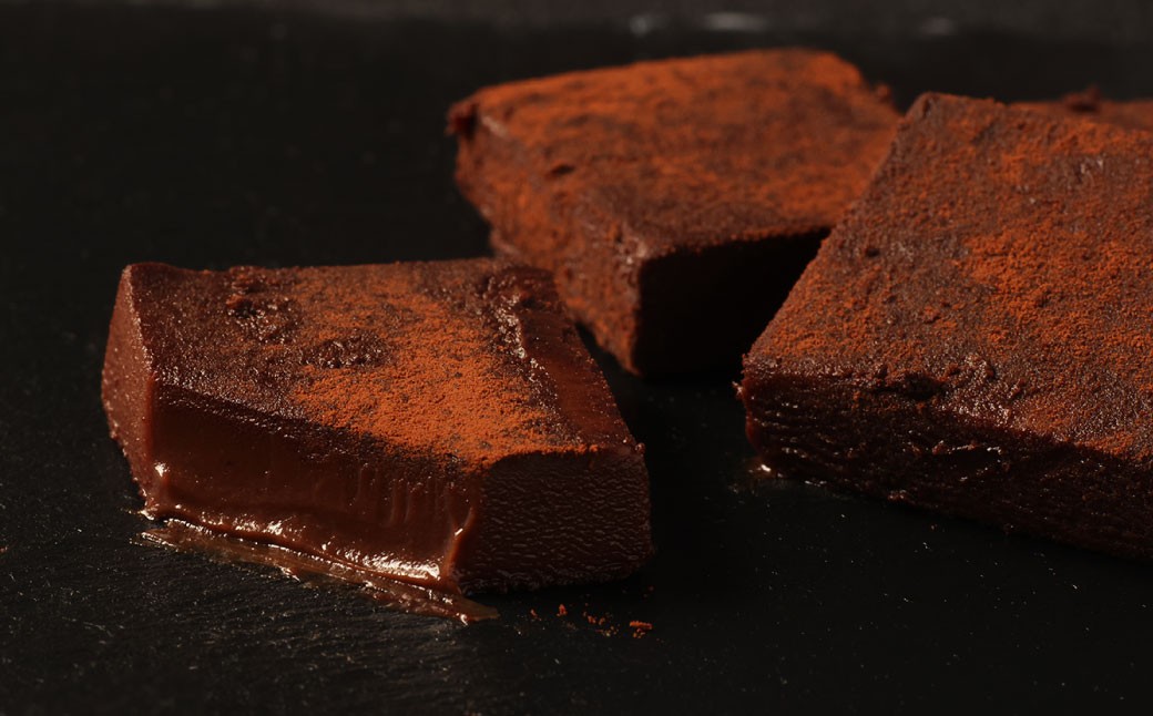 《冷凍》 北海道生チョコレート （ブラック） 約500g （約100g×5箱）