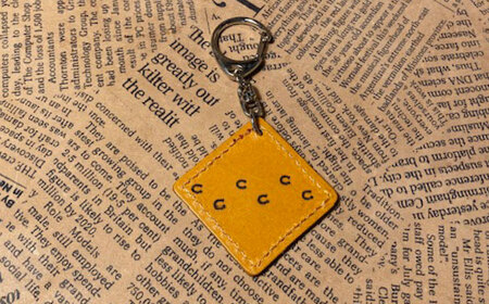 馬九いくキーホルダー / 競馬 馬 本革 牛革 革小物 レザー ファッション 小物 ハンドメイド キーホルダー グッズ 標識 / 栗東市 / 株式会社ブルズエフ[BIAU596]