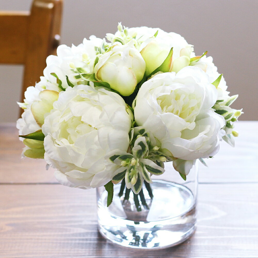 【ふるさと納税】水換え不要！！ピオニー（芍薬）の花瓶に入った花束：white 花 お花 花瓶 花束 ピオニー インテリア 大輪の芍薬 ギフト 自宅 デスク エントランス 人工水使用 水やり 1年中 飾り 植物 ホワイト 白