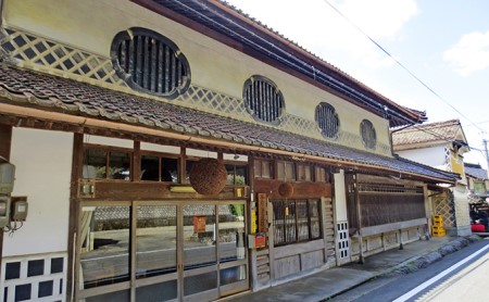 純米大吟醸「櫻芳烈」と本醸造「備中松山城」（1，800ml×2本） 日本酒 