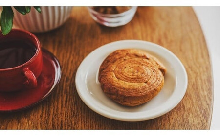 【定期便】〈2ヵ月定期便〉BASE BREAD ストロベリー　B35000014【11100-2265】