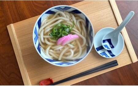 有田焼 粋な江戸紋の丼とレンゲのセット【しん窯 青花】【佐賀県陶磁器工業協同組合】食器 うつわ 器 丼ぶり 丼 レンゲ うどん ラーメン お正月 手描き 江戸紋 プレゼント ギフト 35000円 3.