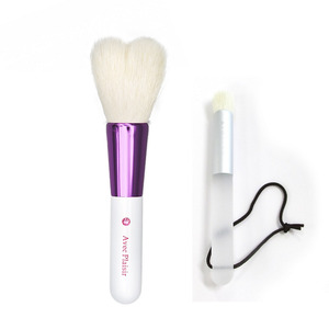 熊野化粧筆 ハートフェイスブラシ(ホワイト&ピンク)&ノーズブラシセット【メイクブラシ 化粧筆 フェイスブラシ 洗顔ブラシ 毛穴ケア 熊野筆 伝統工芸 職人技 高級筆 セット 贈り物】 23-76