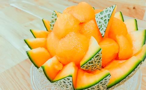 大玉「日原メロン（キング種）」（2.0kg相当×1玉 北海道産）カラー化粧箱入り