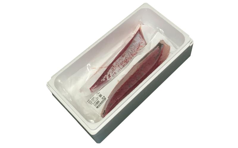 B2-4766／【鹿児島産ぶり】冷凍・ぶり皮無ロイン（背腹計2ｐ）