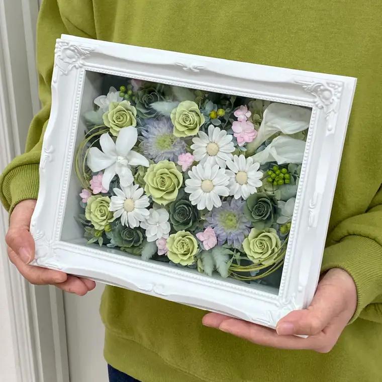 プリザーブドフラワー　エクラン【埼玉県 春日部市 豪華装飾 ギフト 記念日 お祝い用 室内展示 華麗 上質】（AJ280）