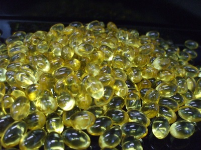 【定期便6回分】深海鮫肝臓油　アクアマリン300mg×100粒（約1ヶ月分）6回定期便 (b220-003)