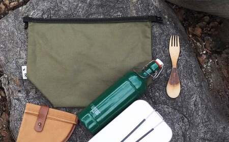 【オリーブカラー】 キャンバスロールトップバッグ ヨコ型 横型 ロールトップバッグ ストレージバッグ バッグ 鞄 カバン マチ付き マチ有り マチ