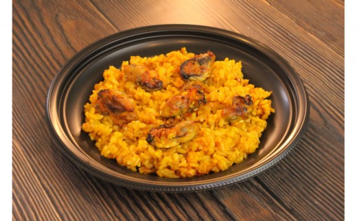 牡蠣の旨味たっぷりパエリア１人前×２皿　牡蠣 カキ かき 魚介 出汁 本格派 レストランの味 トラモント 食品 加工食品 冷凍 レトルト パエリア　石川 金沢 北陸 復興支援 復興応援