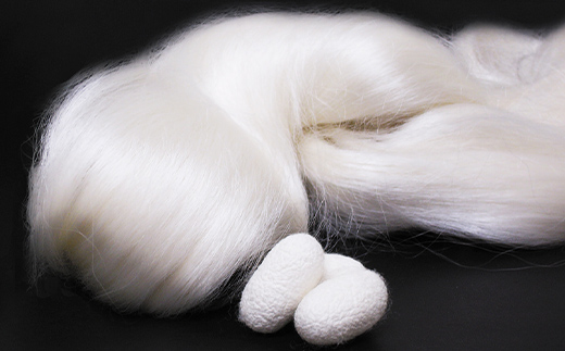 「毎日シルクに包まれて眠りたい」【中わた 富岡産シルク100％】 シルク肩あて（フリーサイズ） ピンクゴールド シルク 絹 贈り物 ギフト 国産 F21E-454