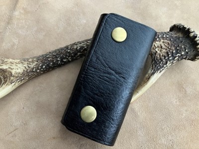 鹿革＆猪革のキーケース（三つ折り式）【黒】【R00670】