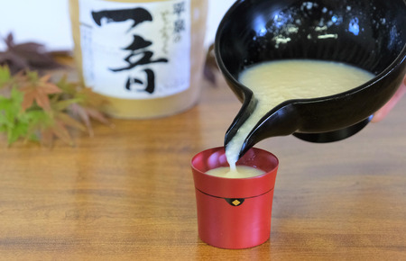 平泉のどぶろく「一音(いっとん)」瓶720ml＆瓶300ml　米ひとめぼれ3合付き / お酒 にごり酒 地酒 日本酒 ひとめぼれ お米 おまけつき 100％ プレゼント 贈り物 贈答 ギフト お祝い【