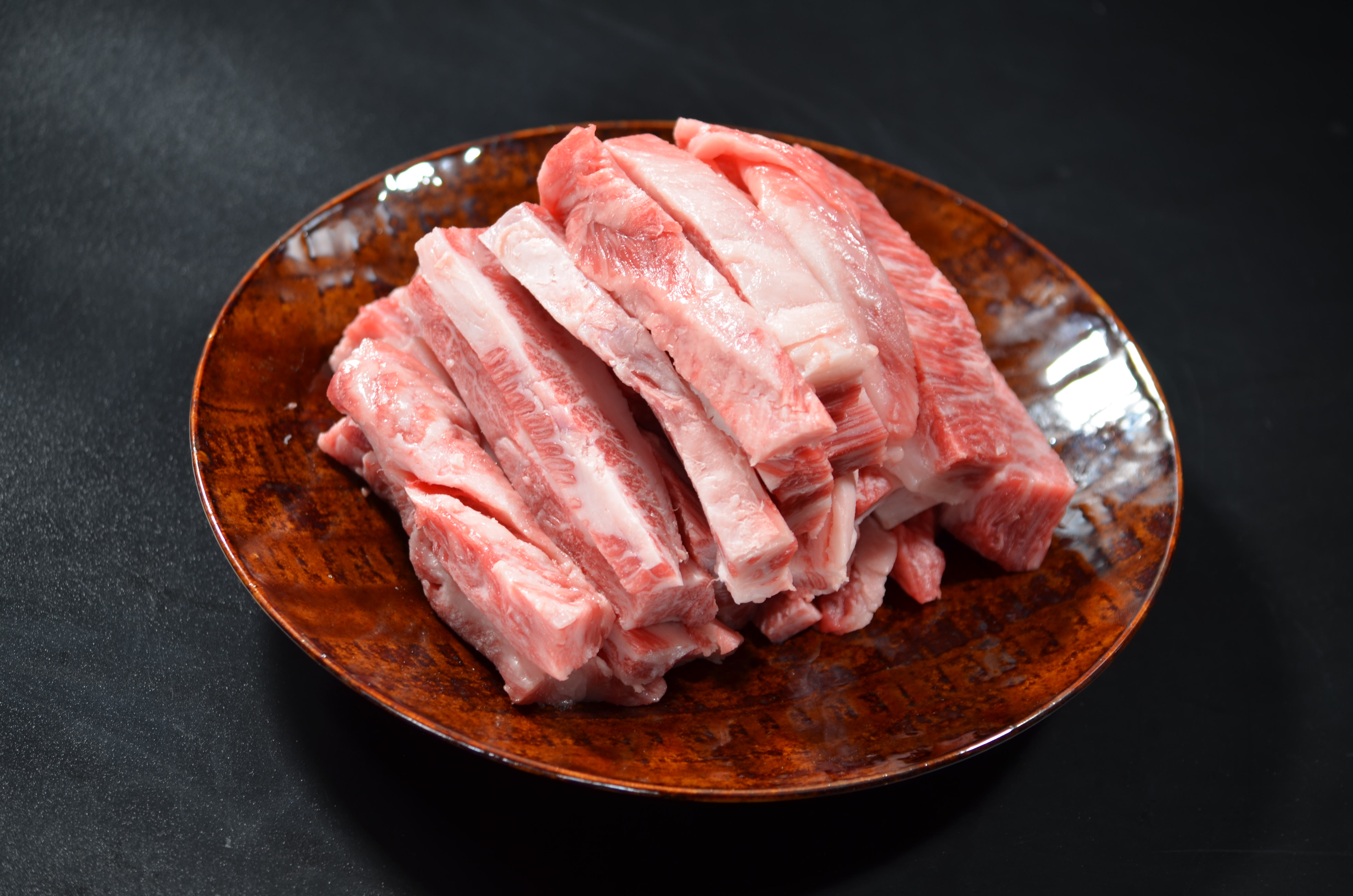 
            鳥取和牛 中落ちカルビ焼肉 2kg
          