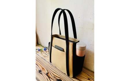 【2026年6月上旬発送開始】【 AKIRA オリジナル】【マツコの知らない世界 で紹介されました！】中型レディストートバッグ ダブルポケット ベージュ帆布×黒帆布 多収納 6ポケット 軽量 軽い 日