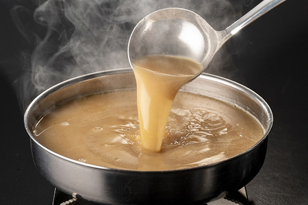 博多もつ鍋 おおやま みそ味 2人前 吉富町/株式会社ラブ[BGAN001]