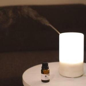 やくしま地杉精油（幹）10ml＜Yakushima Local Cedar Wood Essential Oil＞