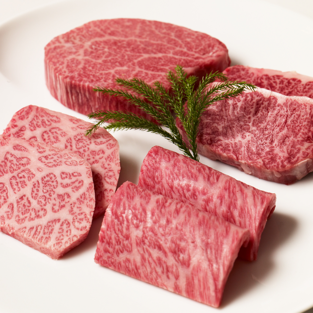 【渋谷区ふるさと納税限定】焼肉チャンピオン 『１ドリンク付きスペシャルコースペアお食事券』 【098027】