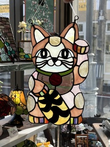 〈開運〉ステンドグラスのオリジナル招き猫【ピンク/恋愛運】　cs00001-2　塩竈市　塩竈　ステンドグラス教室andカフェ　CERES