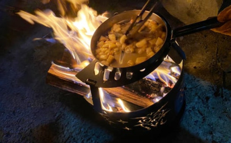 アイヌ柄　焚火台 と　専用五徳　（コタンコロカムイ） グレー