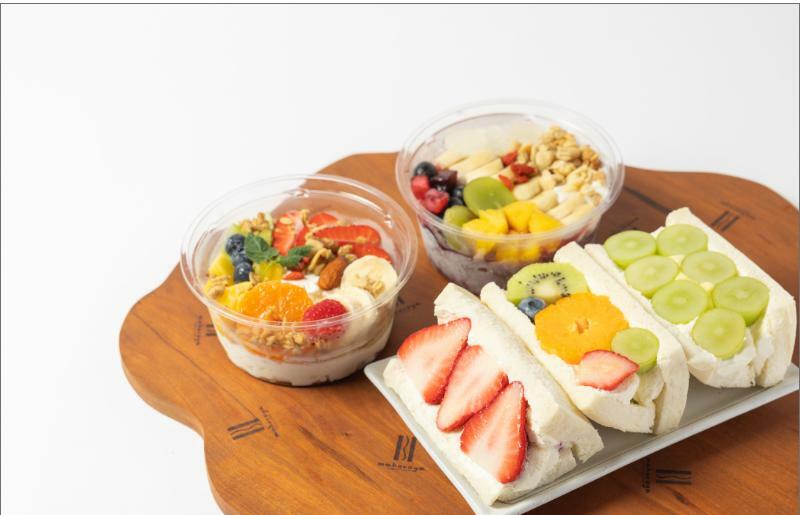 季節のフルーツのグリークヨーグルト 1個＆アサイーボウル 1個＆フルーツサンド 3個 定期便 12回 12か月【毎月配送コース】 G1327_イメージ3