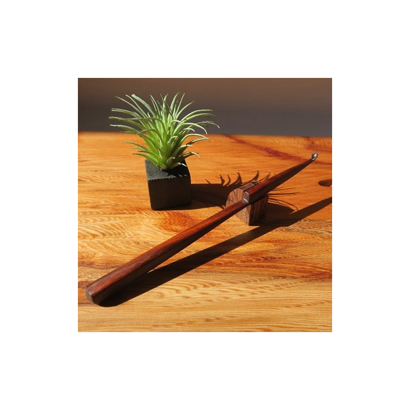 木製耳かき 紫檀（シタン）材 ［195S25］ 紫檀 シタン材 木製 耳かき 安定 グリップ感 優しい形状 体に優しい スプーン形状 刺激を軽減 肌触り 防虫 防腐 耐朽性 愛知県 小牧市 送料無料