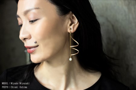 【KALCANO】小国杉ジュエリー tsumuji -つむじ イヤリング ジュエリー jewelry アクセサリー レディース 熊本 阿蘇小国杉 工芸品 木製 淡水パール ハンドメイド ギフト プレゼント ジュエリーケース付 ogunist