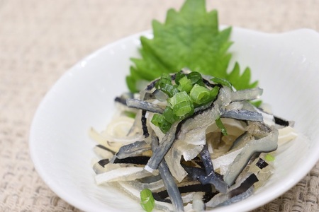 ふぐ皮 甘酢漬け 化学調味料不使用 無添加 ふぐ皮120g×4個 合計480g フグ トラフグ フグ 最高級とらふぐ 父の日 母の日  大人気 山口県 本場トラフグ 食感 コリコリ 酒のつまみ (10