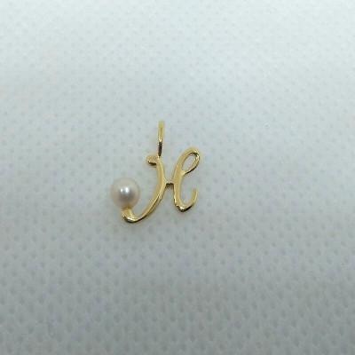 ふるさと納税 伊勢市 真珠ペンダント・イニシャルH(淡水本真珠)2267 |  | 01