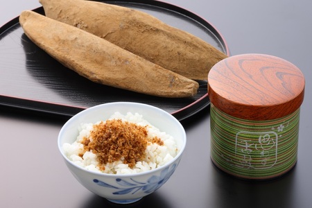 a40-003　味薫り かつお 佃煮 桐箱入り