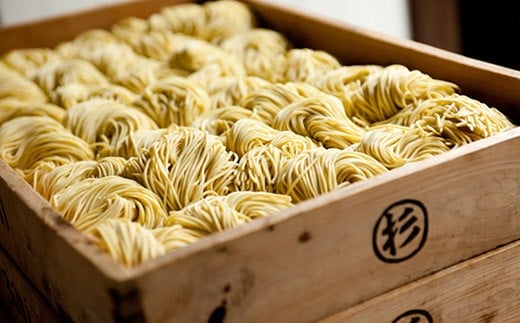 AD182島原湧水生ラーメンセット 8食入（あごだし×4、とんこつ×4）