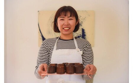 【小国ジャージー牛乳使用】やさしい甘さの大人スイーツ「カルデラカヌレ」5個セット