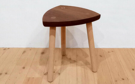 さんかくのスツール　ウォルナット*ブナ【1531649】