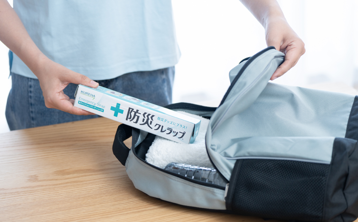 防災クレラップ　ミニ50ｍ（30本） | 防災クレラップ ミニ50m 30本セット ラップ 防災グッズ 非常用 備蓄用品 家庭備蓄 台所用品 多用途ラップ 使えるラップ パック入災害避難 皿敷き 臭い